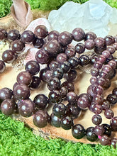 Load image into Gallery viewer, Star Garnet Bracelet