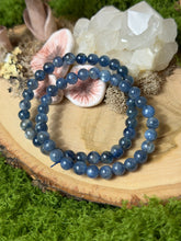 Load image into Gallery viewer, Blue Kyanite Bracelet