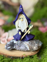 Load image into Gallery viewer, Amethyst Cluster with Wizard
