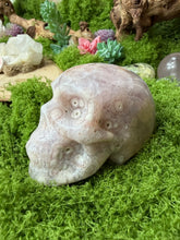 Load image into Gallery viewer, Flower Agate Skull
