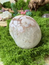 Load image into Gallery viewer, Flower Agate Skull
