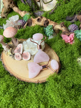 Load image into Gallery viewer, Rose Quartz Guasha / Roller Combo Tool
